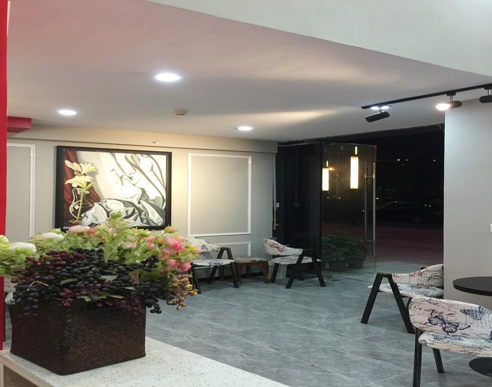 April Fair Duplex Apartment Guangzhou South Railway Station Ao Yuan Yue Shi Dai Branch Exterior foto